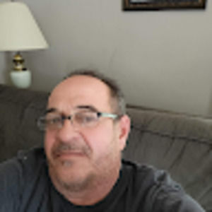 Meet your Posher, Efrain